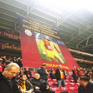Dev Bayraklar - 104